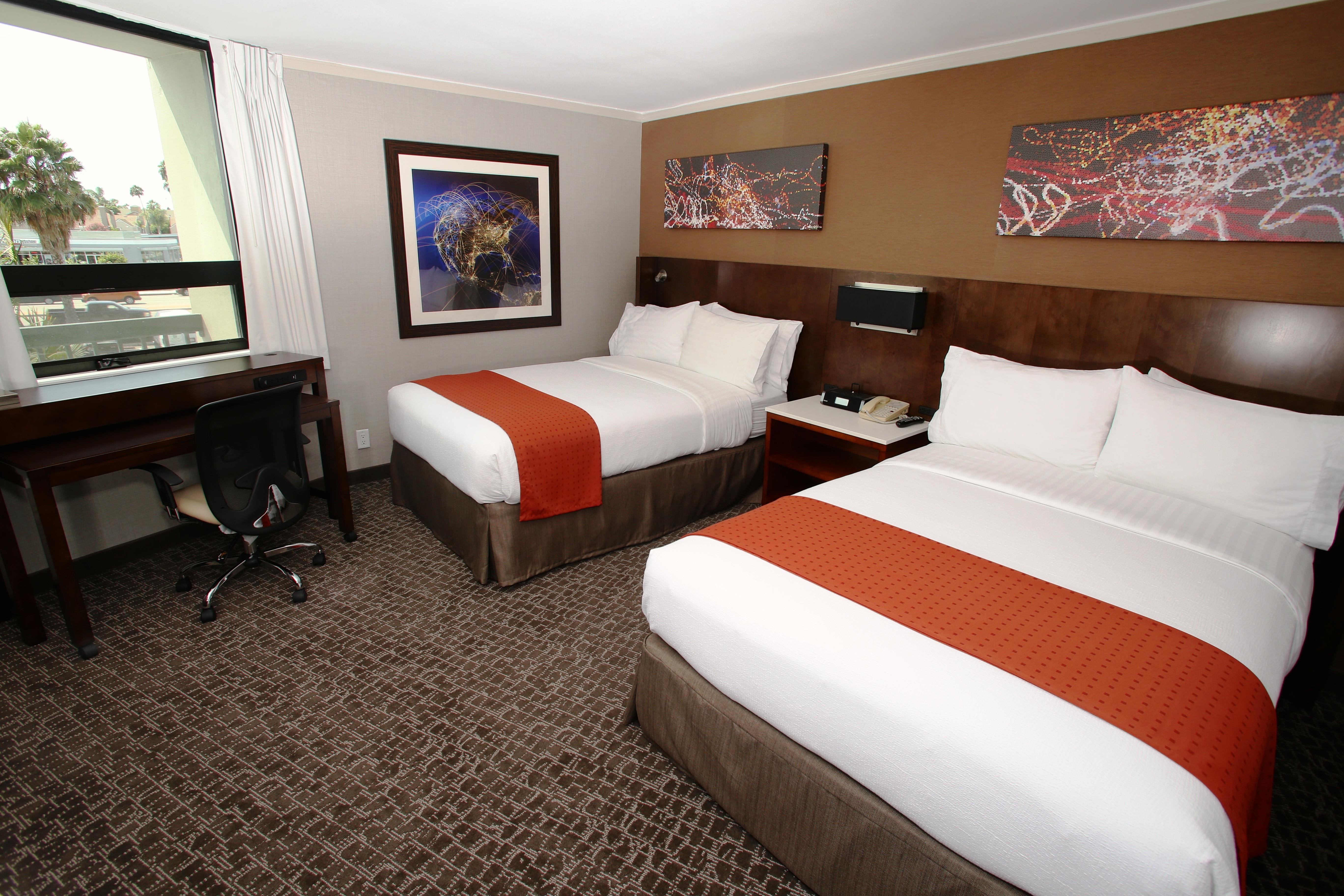 Holiday Inn Long Beach - Airport By Ihg Exterior photo
