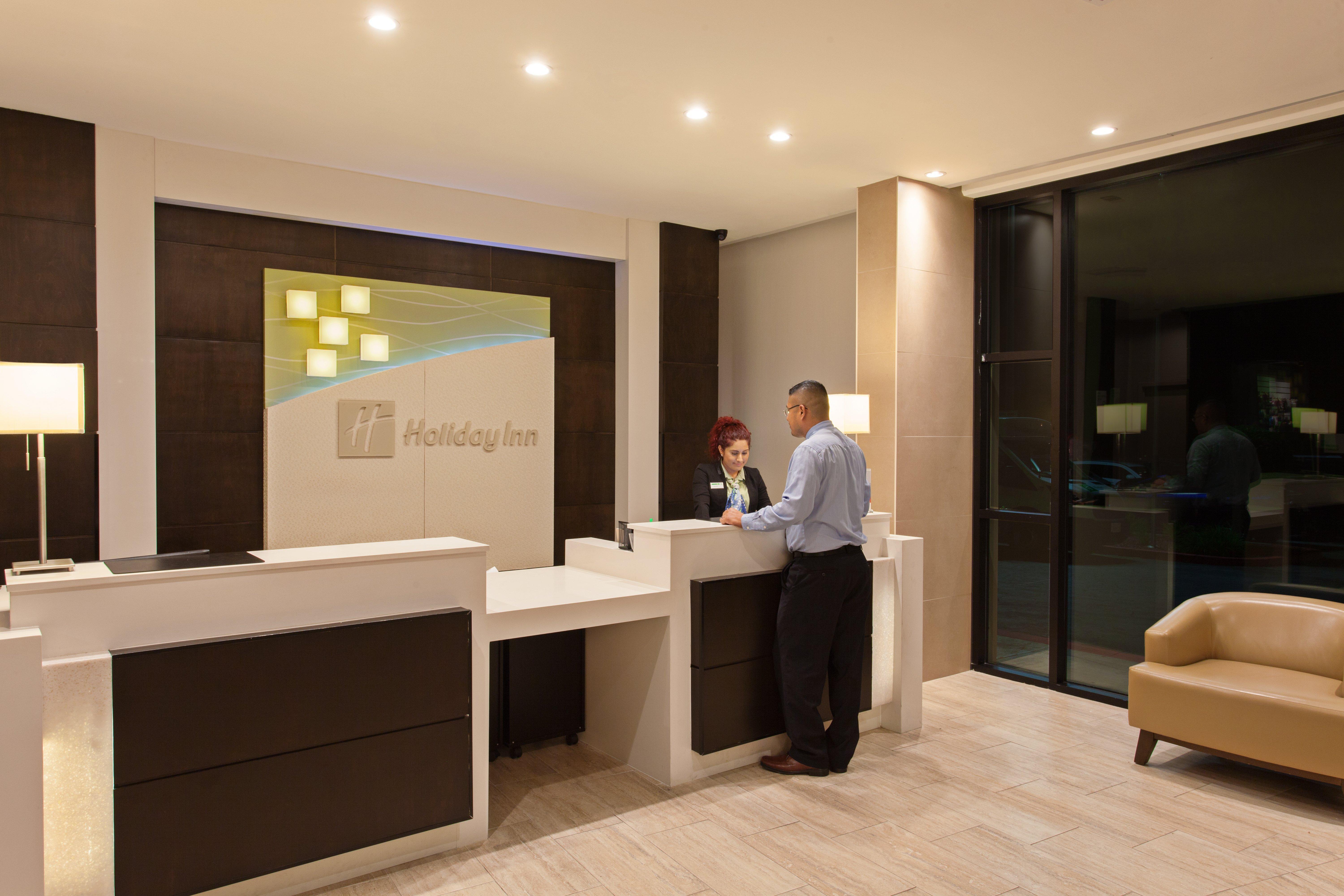 Holiday Inn Long Beach - Airport By Ihg Exterior photo