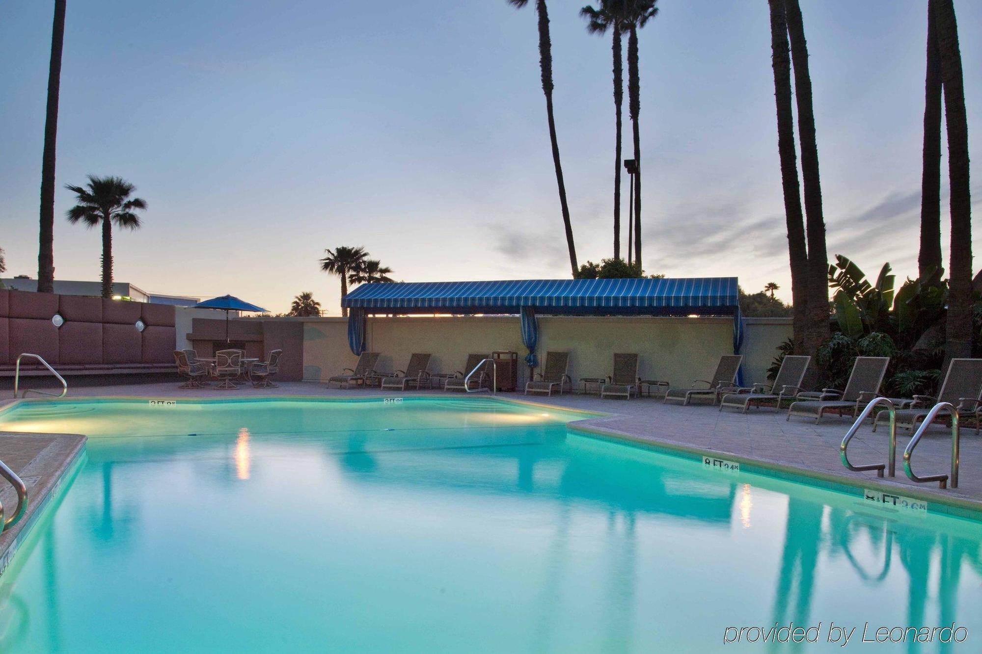 Holiday Inn Long Beach - Airport By Ihg Facilities photo